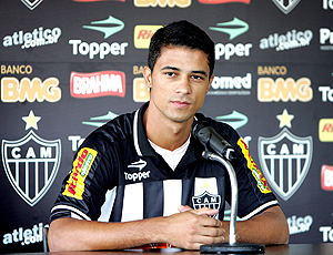 Palmeiras acerta contratação por empréstimo do atacante Ricardo Bueno Palmeiras acerta contratação por empréstimo do atacante Ricardo Bueno