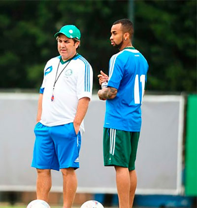 Wesley viaja para jogar em Goias neste sabado com elenco do Palmeiras