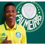 O meia Tchê Tchê assina contrato por 3 anos com Palmeiras
